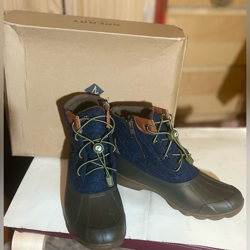 Sperry Navy Blue and Forrest Green Rubber Boots